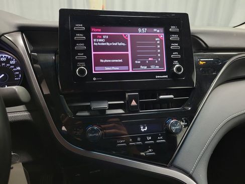 Used 2024 Toyota Camry SE FWD image 14