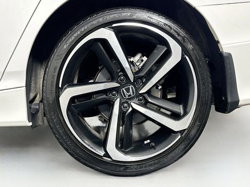 Used 2022 Honda Accord Sport image 11