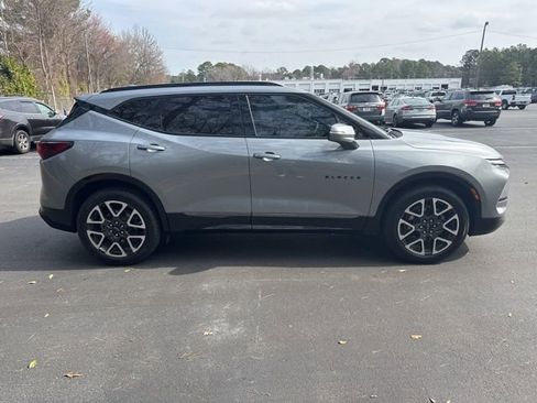 Used 2023 Chevrolet Blazer RS w/ Enhanced Convenience Package image 6