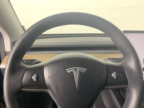 Used 2022 Tesla Model Y Performance image 21