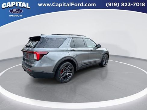 Certified 2025 Ford Explorer ST-Line w/ Premium Package image 8