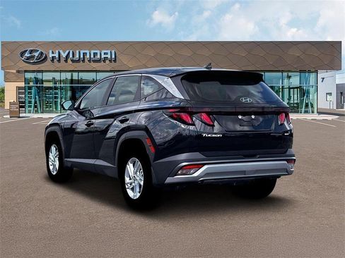 Certified 2026 Hyundai Tucson SE image 5