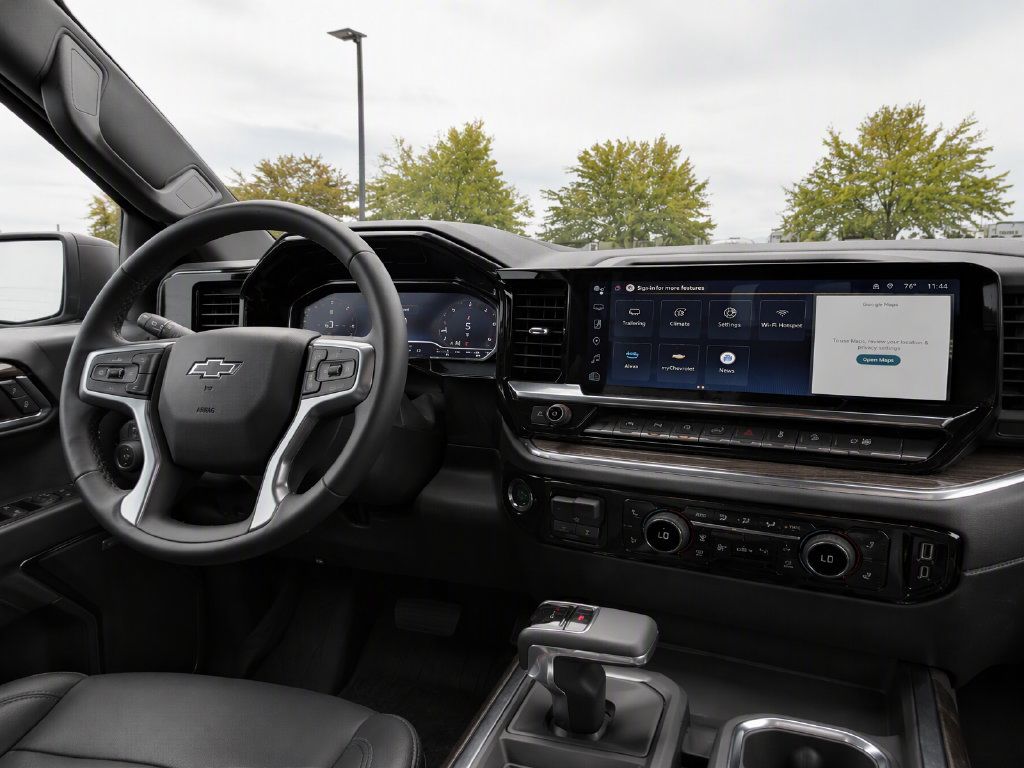 Used 2025 Chevrolet Silverado 1500 RST AWD/4WD image 19
