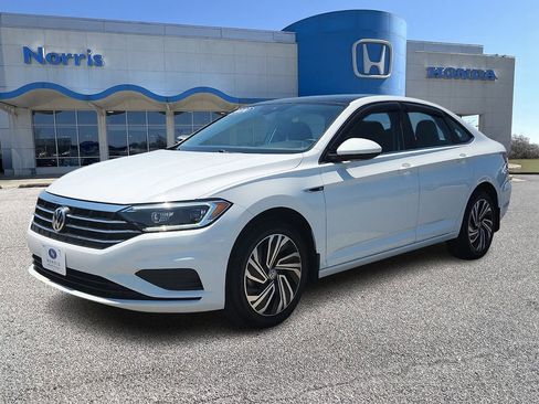Used 2020 Volkswagen Jetta SEL FWD image 2