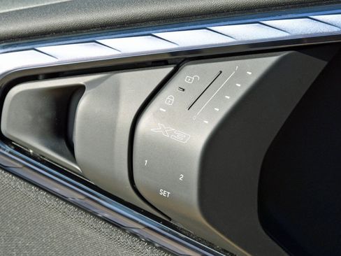 Used 2025 BMW X3 xDrive30i image 10