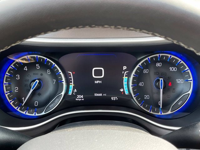 Used 2025 Chrysler Pacifica Select FWD image 31