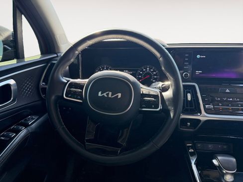 Used 2022 Kia Sorento SX AWD/4WD image 11
