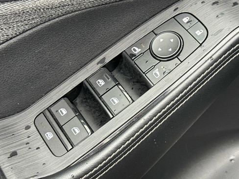 Used 2023 Nissan Rogue SV image 22