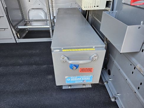 Used 2014 Ford E-250 and Econoline 250 w/ Power Group image 25