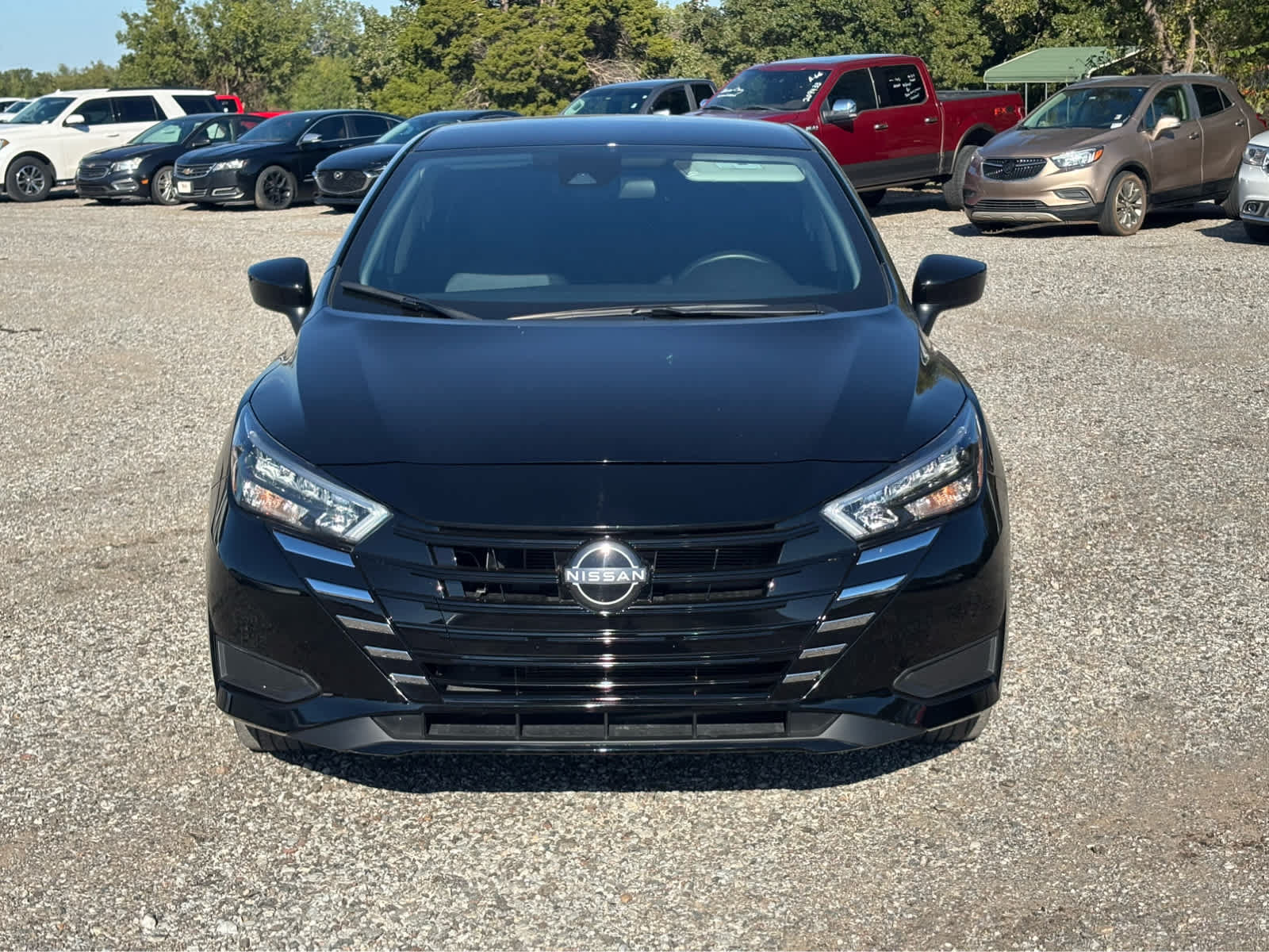 Used 2025 Nissan Versa SV FWD image 2