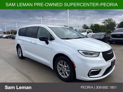 Used 2024 Chrysler Pacifica Touring-L