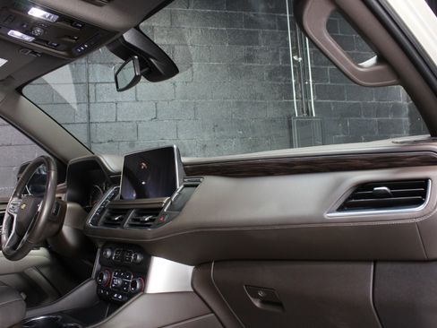 Used 2021 Chevrolet Tahoe LT w/ LT Signature Package image 50