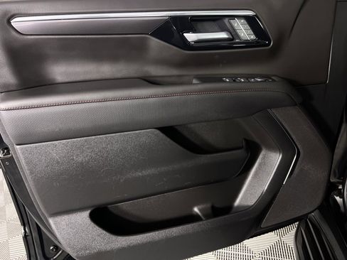 Used 2025 Chevrolet Suburban RST w/ Sun And Tow Package image 24