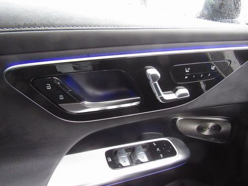 New 2026 Mercedes-Benz GLC 300 4MATIC image 11