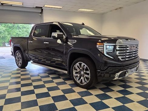 Used 2023 GMC Sierra 1500 Denali w/ Denali Reserve Package AWD/4WD image 1