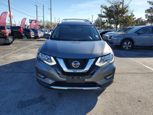 Certified 2020 Nissan Rogue SL image 2