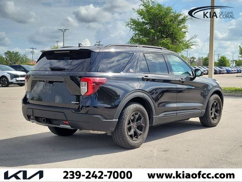 Used 2022 Ford Explorer Timberline w/ Timberline Technology Package AWD/4WD image 3