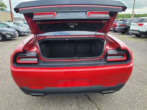 Used 2018 Dodge Challenger SXT w/ Blacktop Package image 13