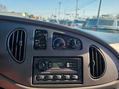 Used 2003 Ford E-350 and Econoline 350 XL image 15