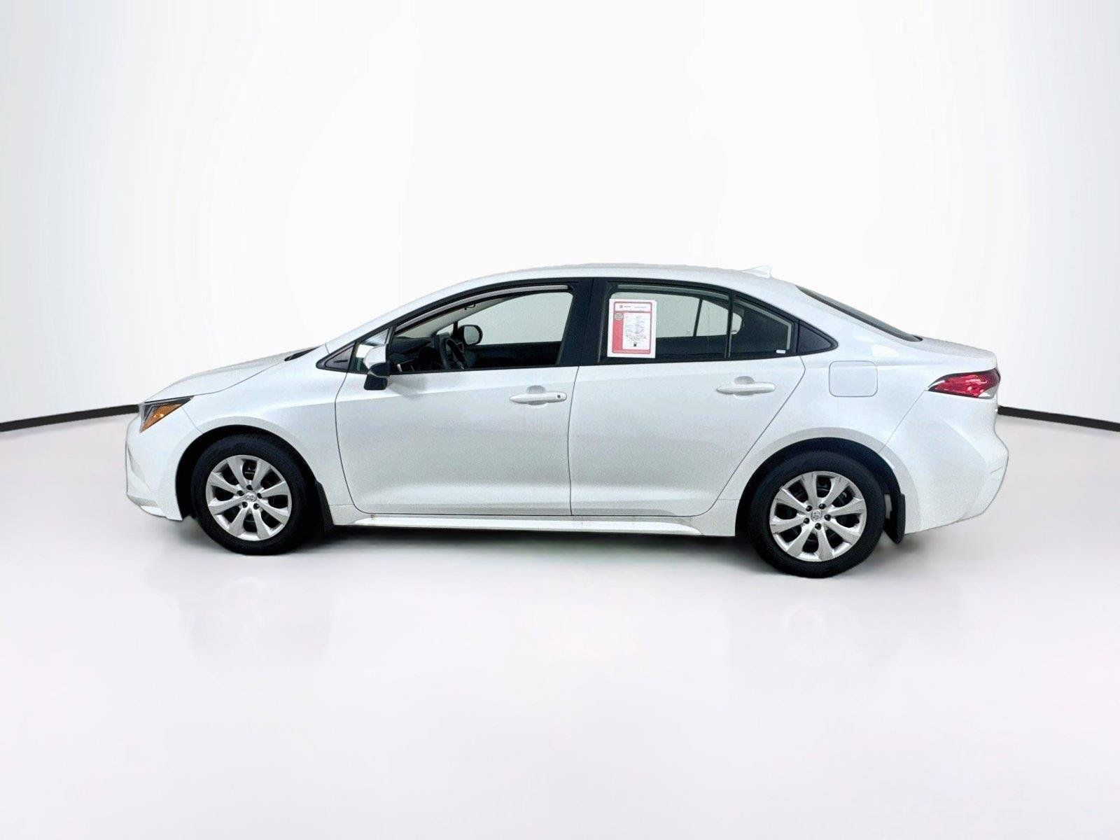 Used 2025 Toyota Corolla LE FWD image 3