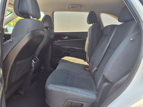 Used 2016 Kia Sorento LX FWD image 7