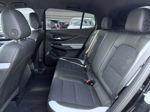 Used 2025 Buick Envista Preferred w/ Advanced Safety Package FWD image 18