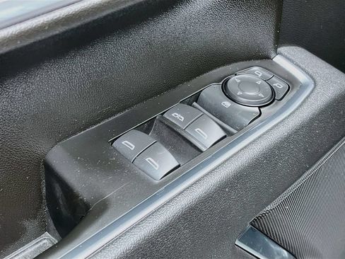 Used 2025 Chevrolet Silverado 1500 LT AWD/4WD image 18