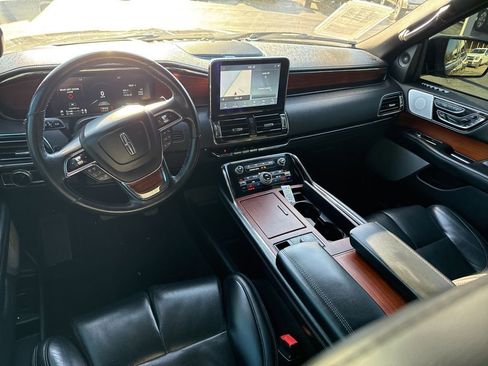 Used 2020 Lincoln Navigator Reserve w/ Equipment Group 208A Reserve image 13