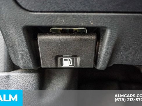 Used 2024 Nissan Sentra SV FWD image 44