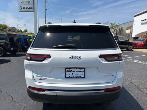 New 2026 Jeep Grand Cherokee L Limited w/ Luxury Tech Group II AWD/4WD image 7