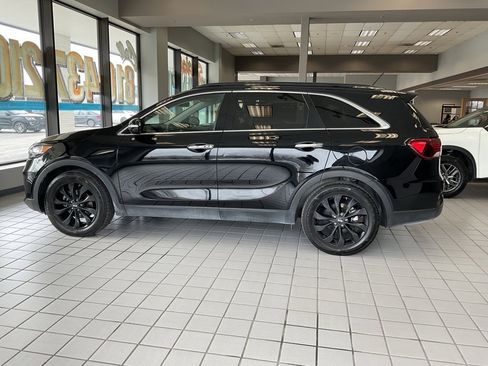 Used 2020 Kia Sorento S image 4