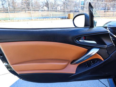 Used 2017 FIAT 124 Spider Lusso image 36