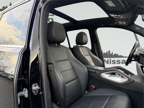 Used 2023 Mercedes-Benz GLE 350 4MATIC w/ 3rd Row Seat Package image 29