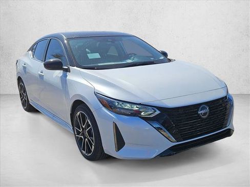 New 2025 Nissan Sentra SR image 7
