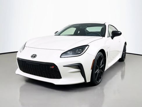 New 2025 Toyota GR86 Premium image 7