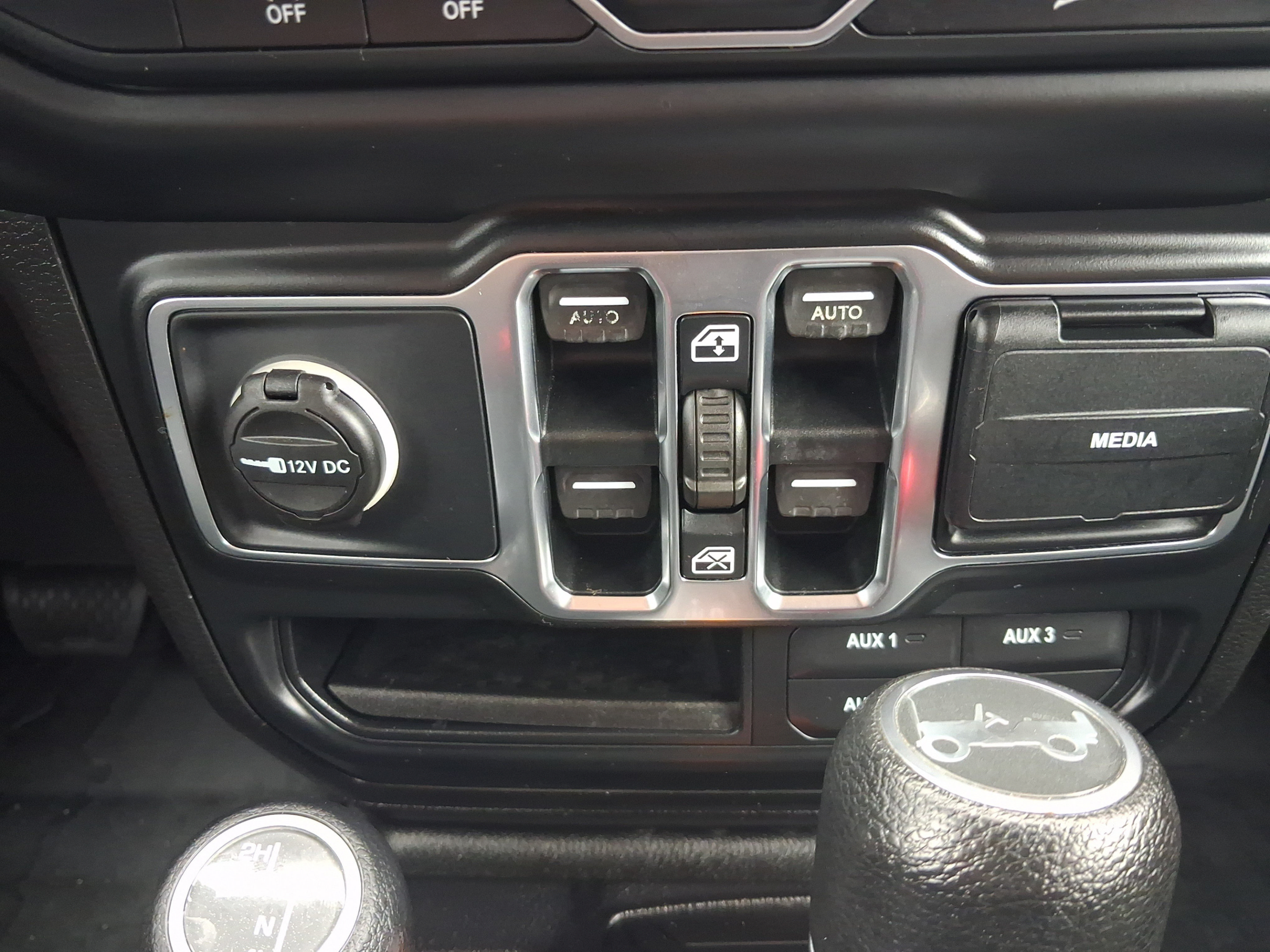 Used 2018 Jeep Wrangler Unlimited Sport S AWD/4WD image 18