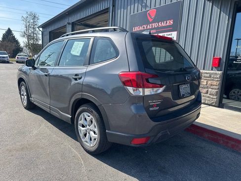 Used 2022 Subaru Forester image 3