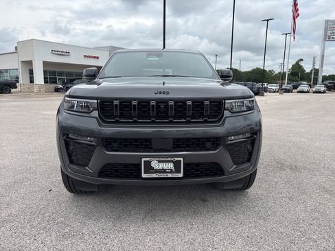 New 2026 Jeep Grand Cherokee L Limited AWD/4WD image 9