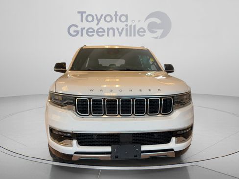 Used 2023 Jeep Wagoneer Series III w/ Preferred Equipment Group AWD/4WD image 9
