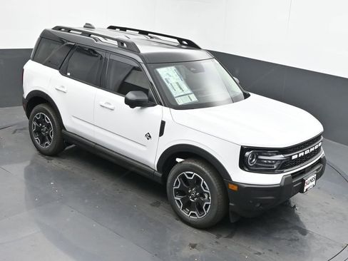 New 2025 Ford Bronco Sport Outer Banks w/ Outer Banks Tech Package+ image 36