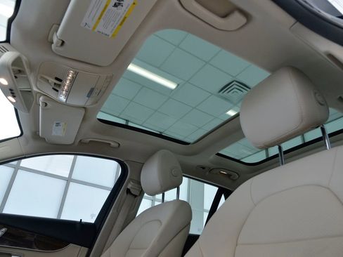 Used 2018 Mercedes-Benz GLC 300 4MATIC image 28