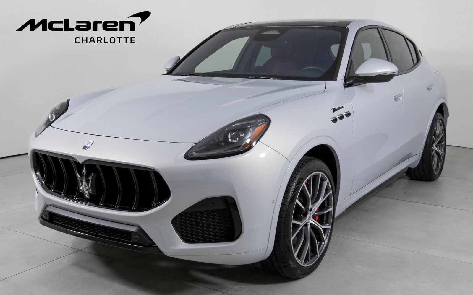 Used 2023 Maserati Grecale Modena AWD/4WD image 1