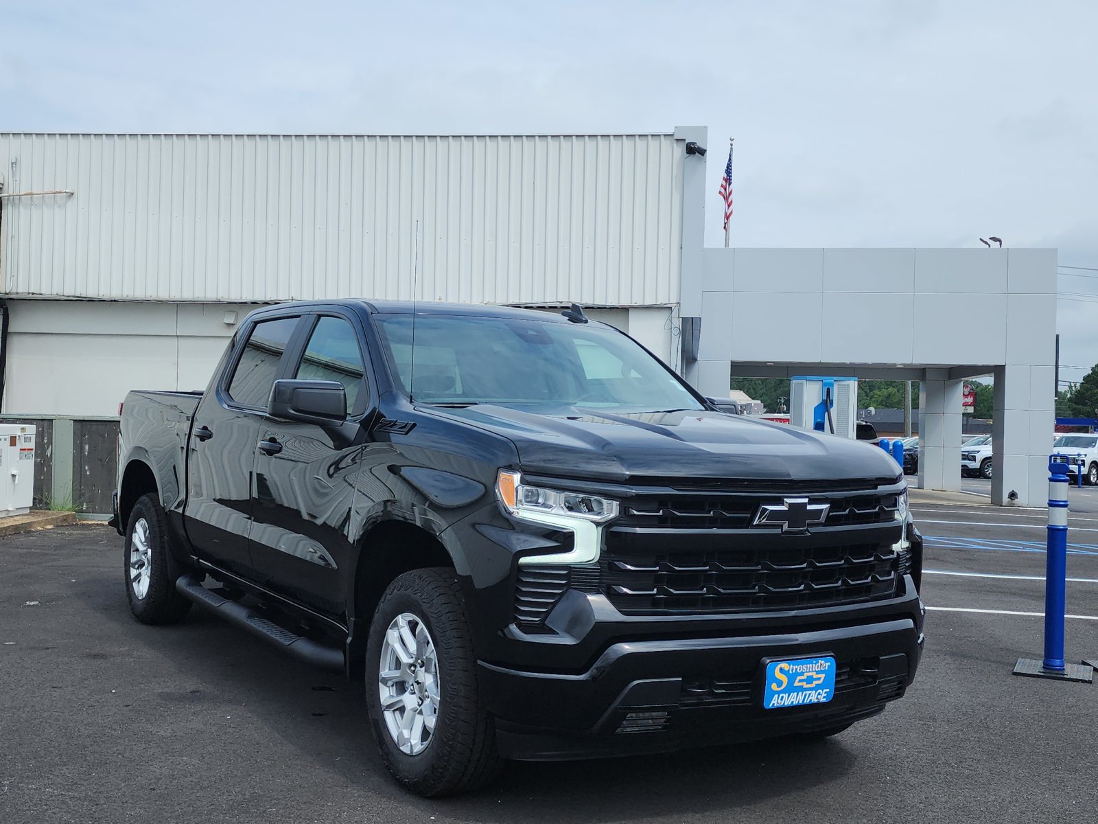 New 2026 Chevrolet Silverado 1500 RST w/ Z71 Off-Road Package AWD/4WD image 7