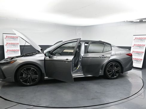 Used 2025 Toyota Camry XSE image 42