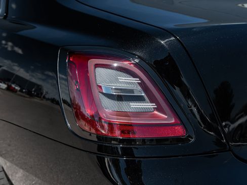 Used 2022 Rolls-Royce Ghost Black Badge AWD/4WD image 12