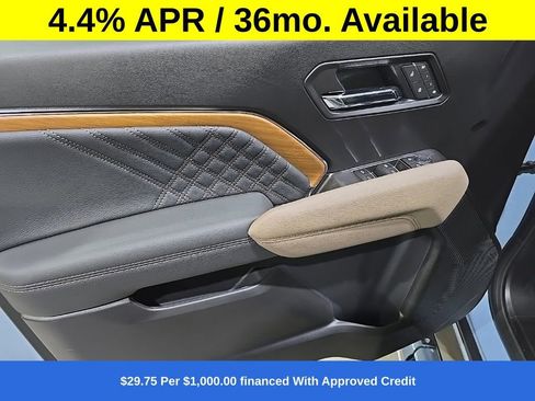 New 2026 GMC Canyon Denali image 17