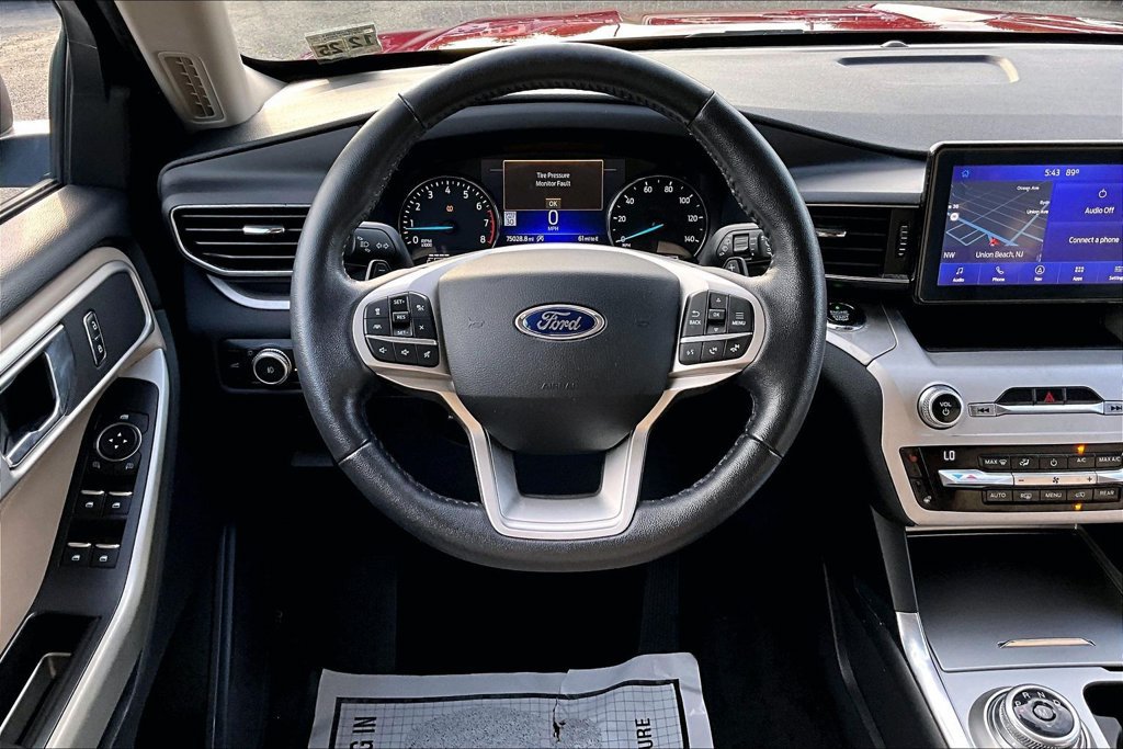 Used 2020 Ford Explorer XLT w/ Equipment Group 202A AWD/4WD image 21