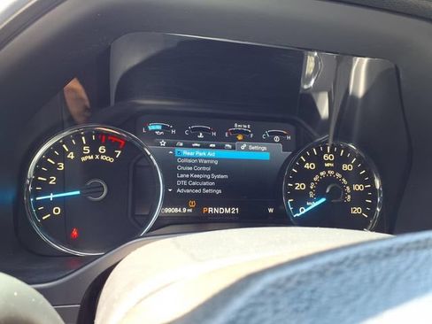 Used 2016 Ford F150 Platinum w/ Equipment Group 701A Luxury AWD/4WD image 12