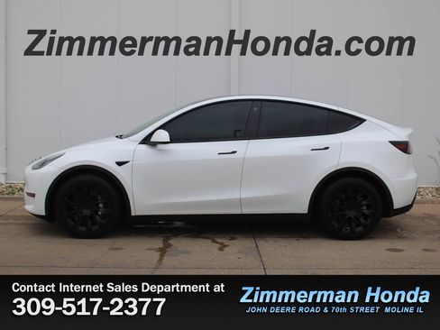 Used 2021 Tesla Model Y Long Range AWD/4WD image 24