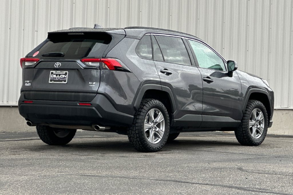 Used 2025 Toyota RAV4 XLE AWD/4WD image 8